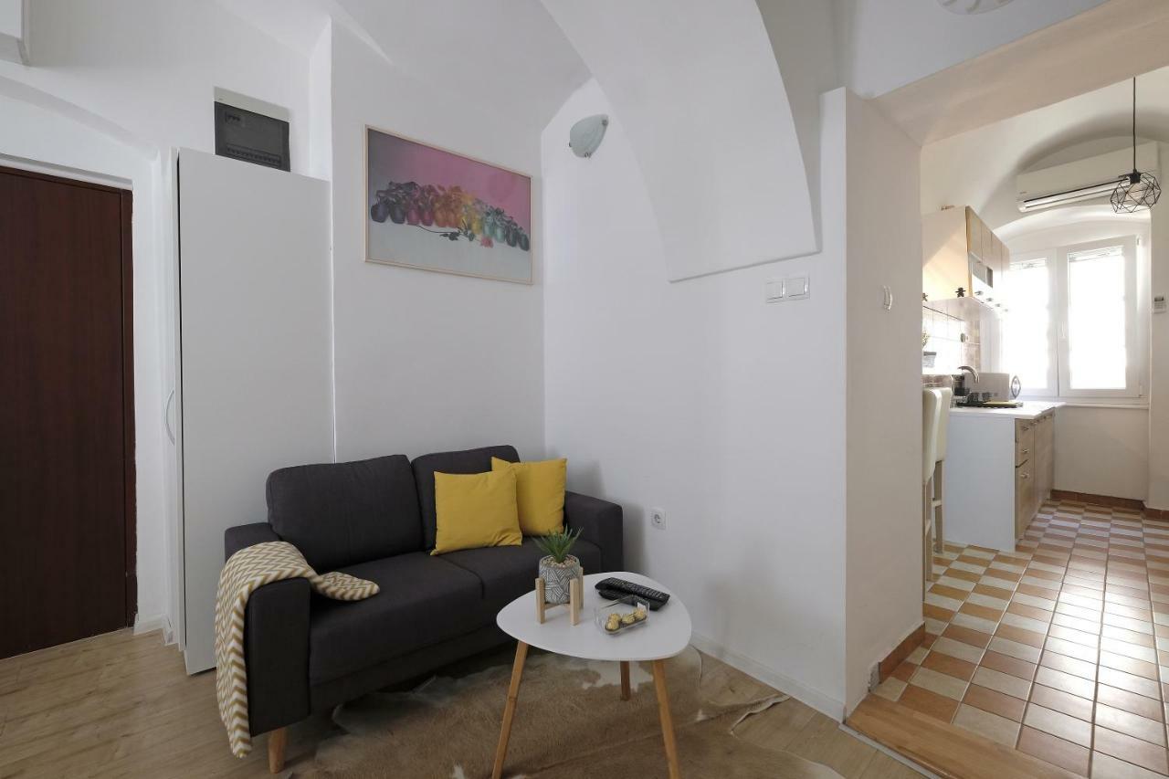 Stone Gate Apartment Zagreb Ngoại thất bức ảnh